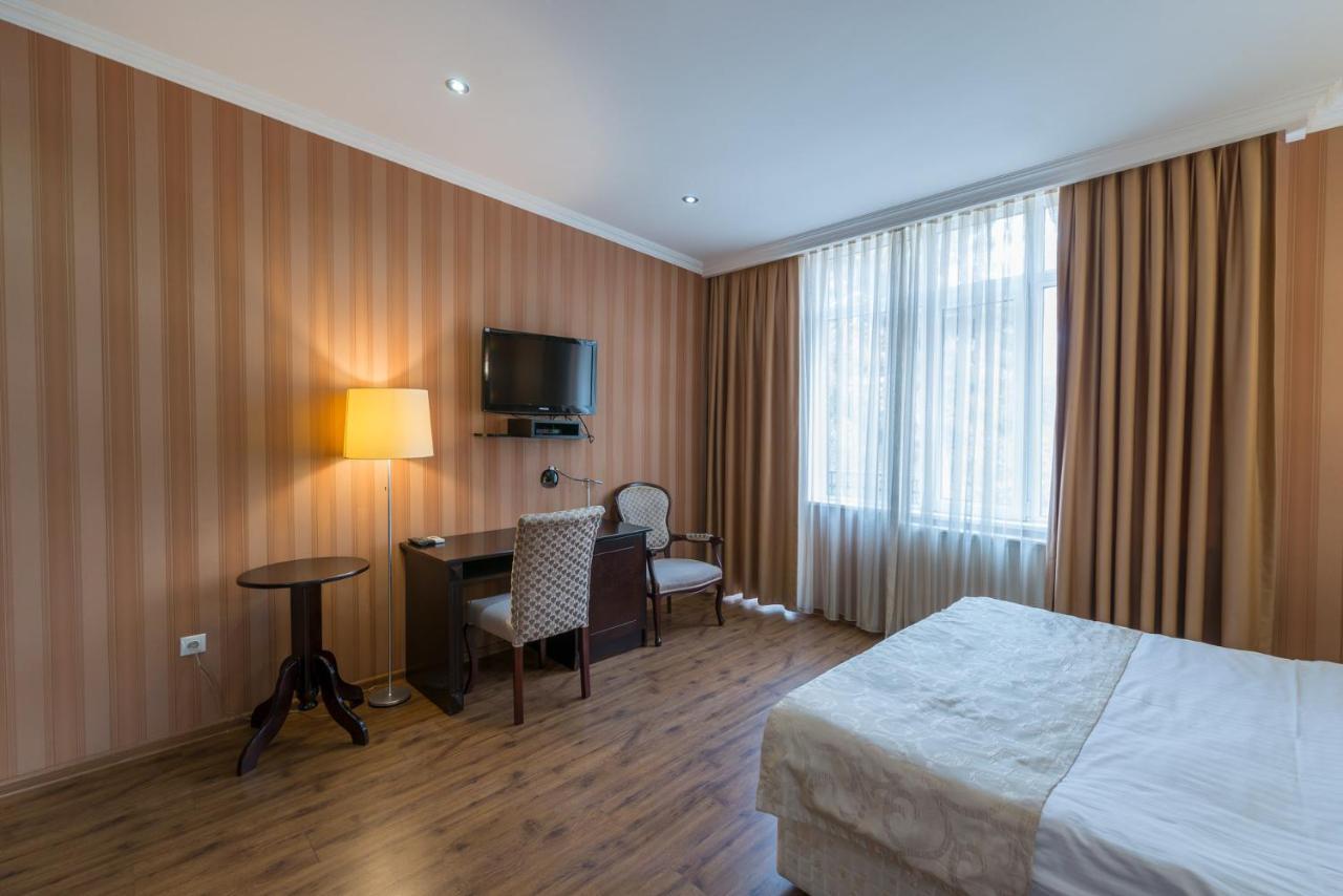 Garden View Hotel Tbilisi Ngoại thất bức ảnh