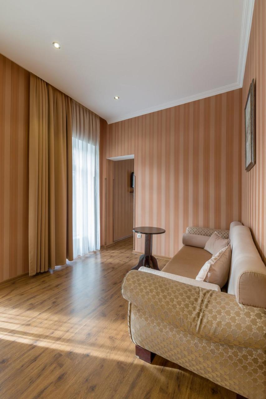 Garden View Hotel Tbilisi Ngoại thất bức ảnh