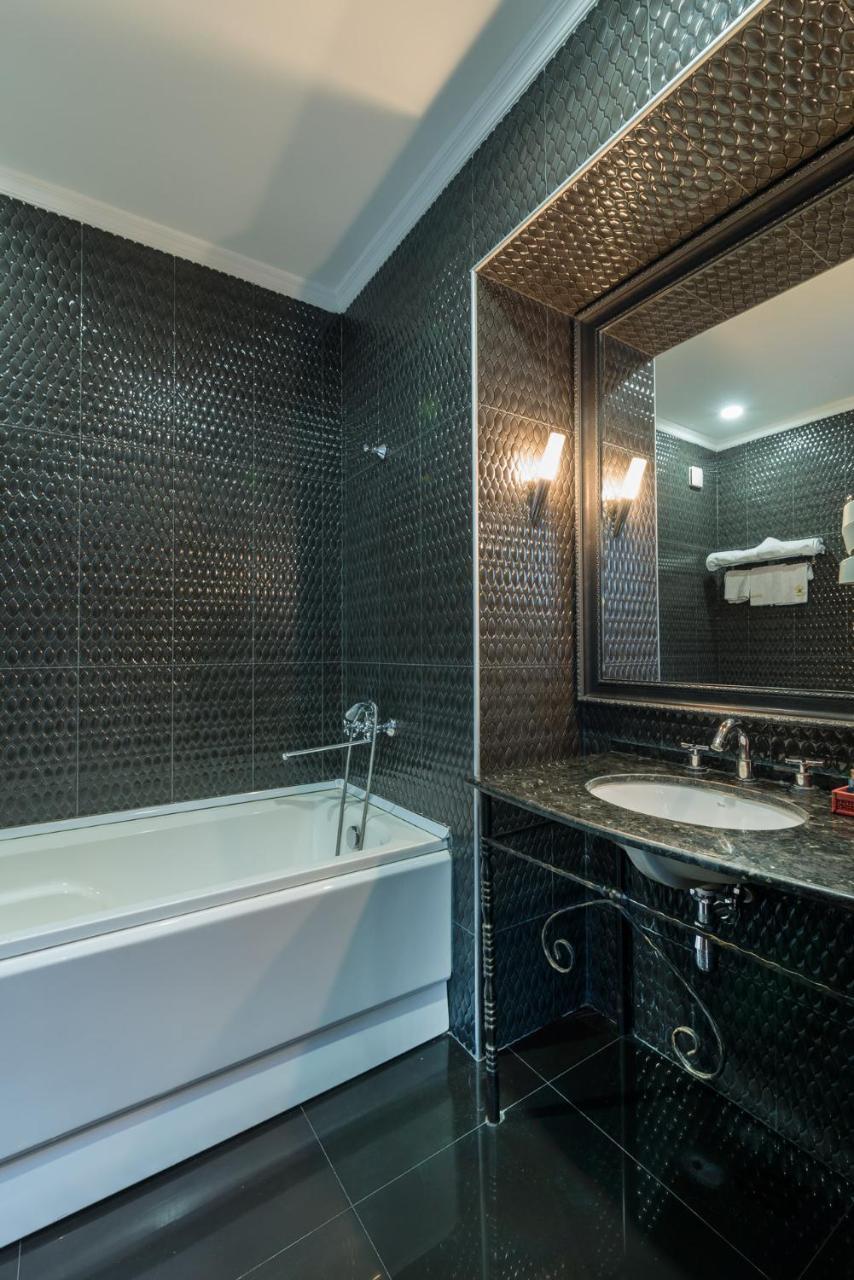 Garden View Hotel Tbilisi Ngoại thất bức ảnh